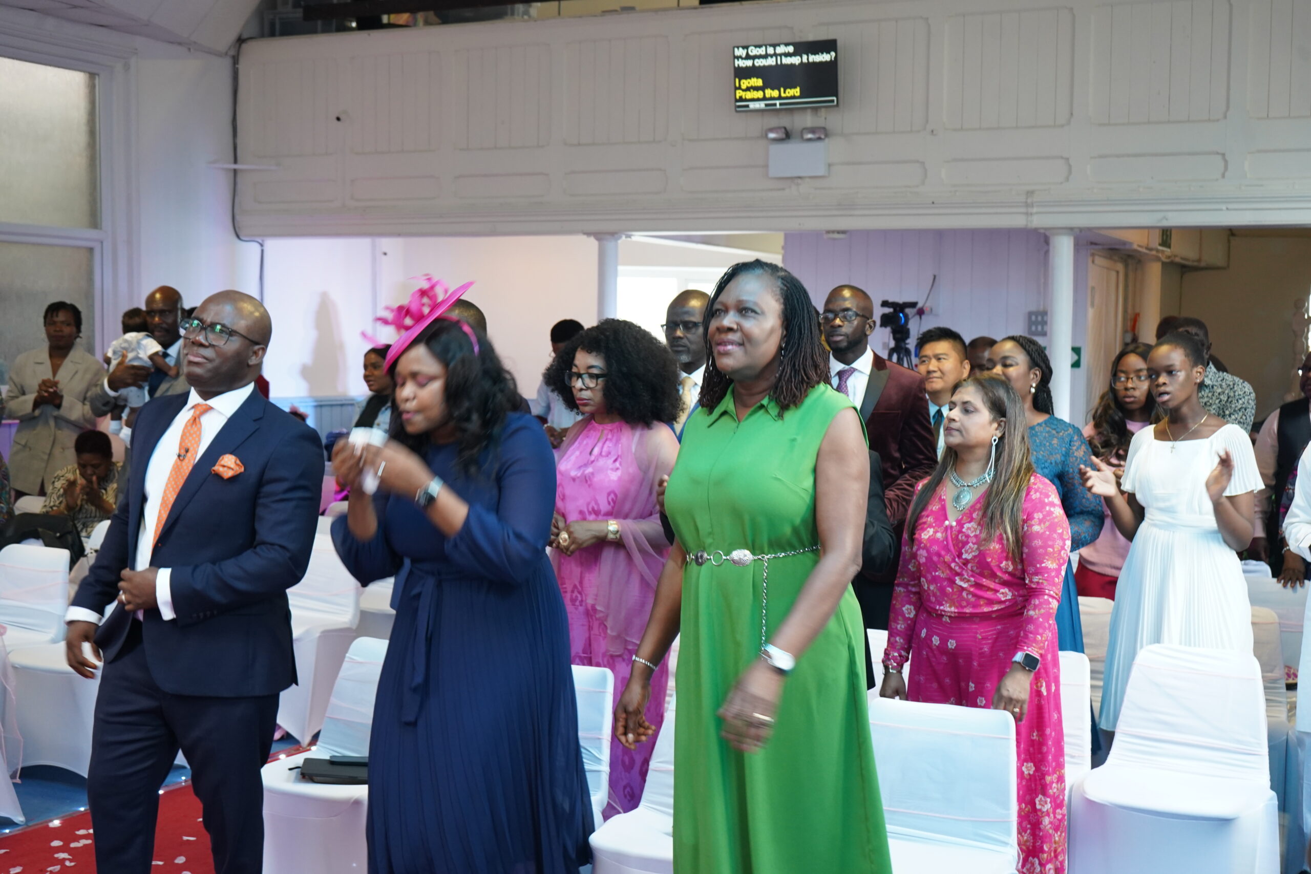 Gatwick Airport Church – Find Hope, Worship & Community Near You